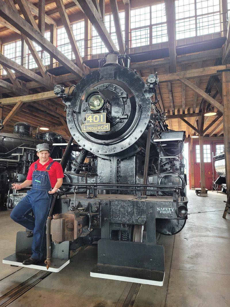 Guided Tours and the Stories They Carry