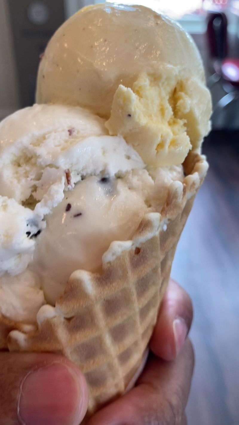 Hand-Dipped Ice Cream Worth the Trip on Its Own Hand-Dipped Ice Cream Worth the Trip on Its Own
