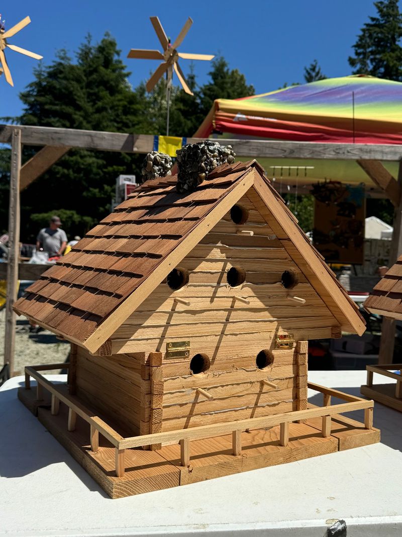 Handcrafted Woodwork at Bargain Prices Handcrafted Woodwork at Bargain Prices