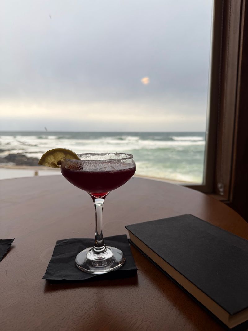 Happy Hour Deals That Actually Deliver Value Happy Hour Deals That Actually Deliver Value