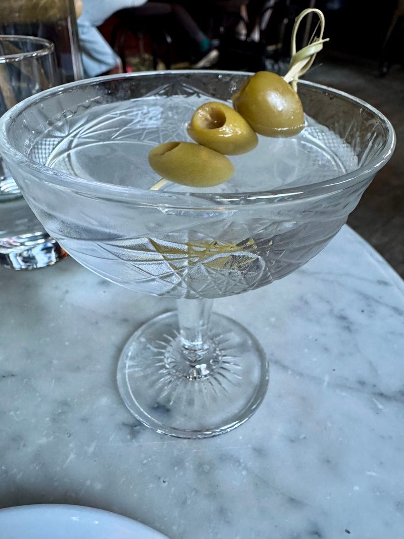 Happy Hour That Rewards Early Birds Happy Hour That Rewards Early Birds