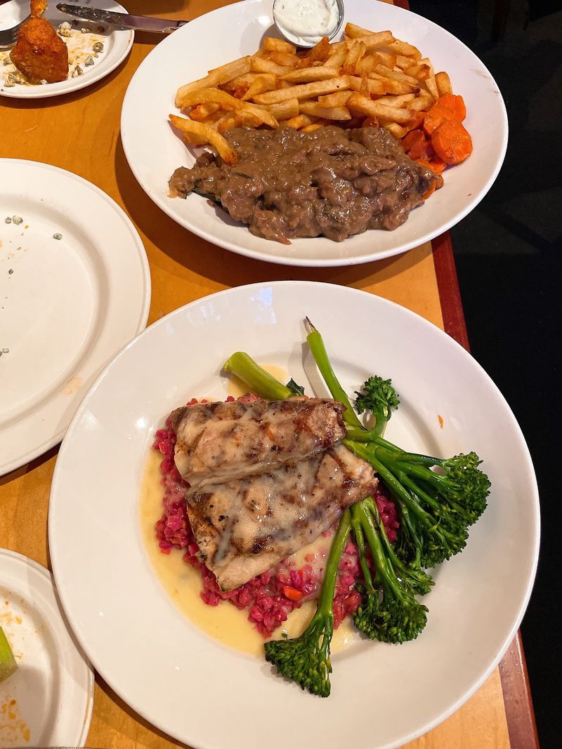 Hearty Entrees That Go Beyond the Famous Mussels Hearty Entrees That Go Beyond the Famous Mussels