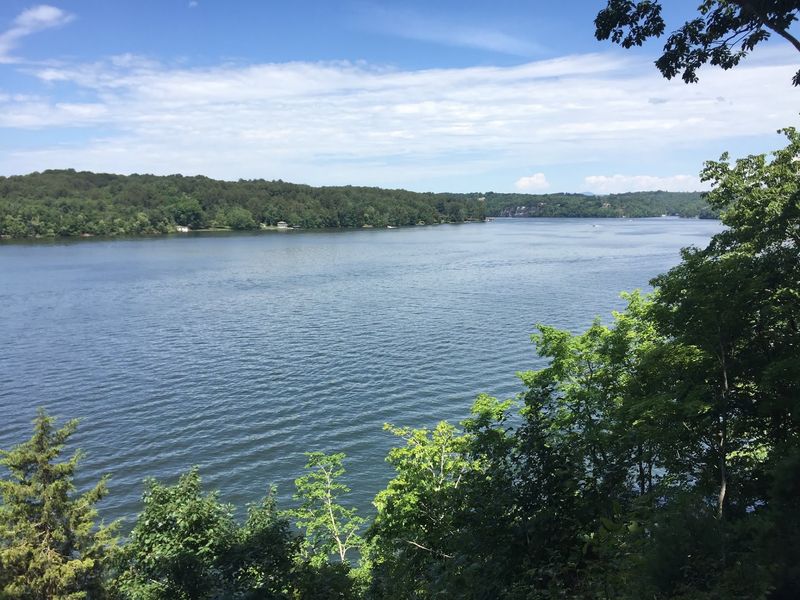 Hiking Trails With a Rewarding Payoff at the Top