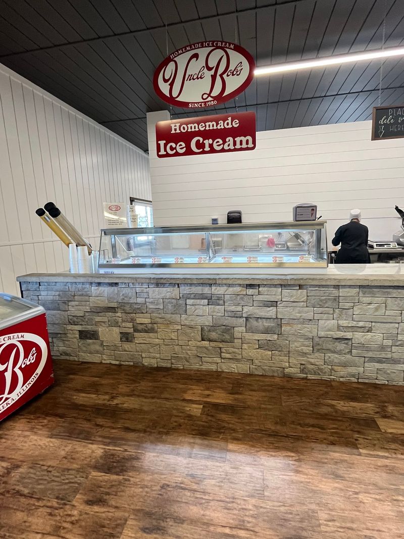 Homemade Ice Cream That Steals the Show Homemade Ice Cream That Steals the Show