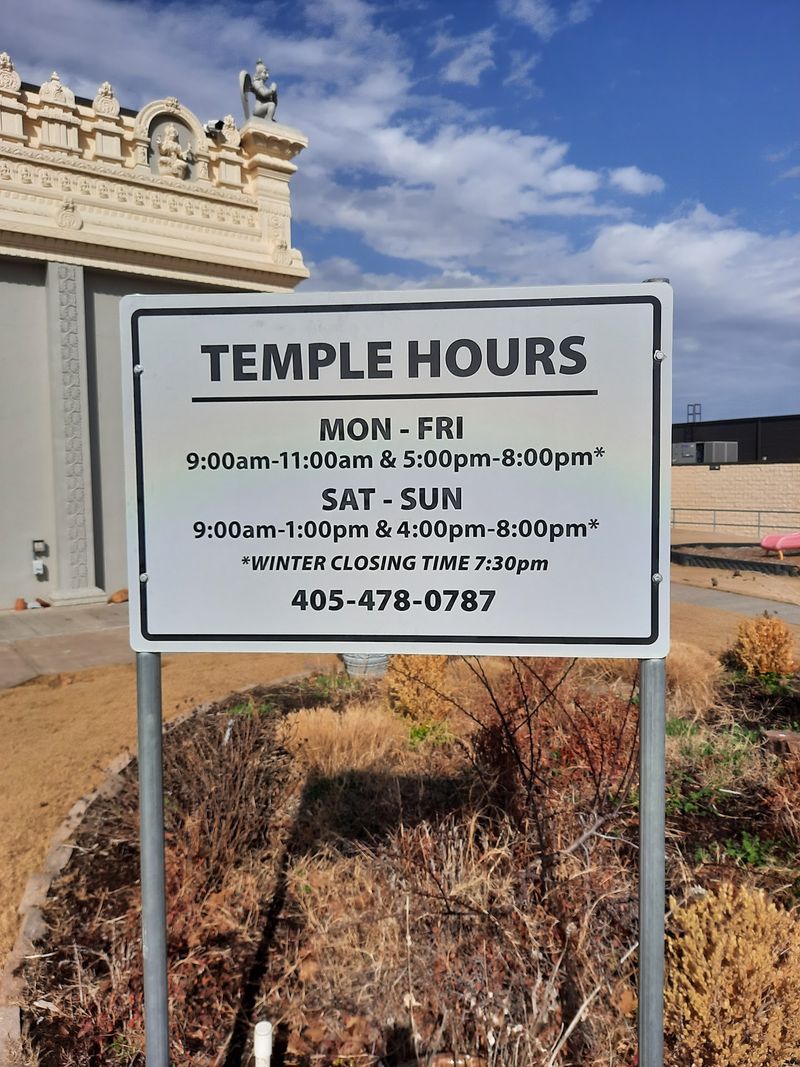 Hours, Access, and Practical Visiting Tips