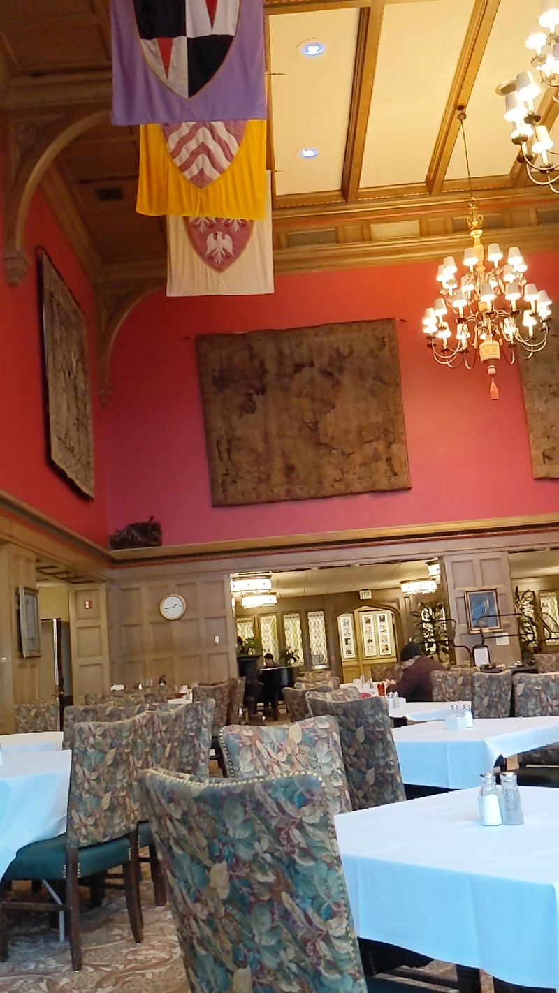 Hours, Prices, and Making a Reservation Hours, Prices, and Making a Reservation