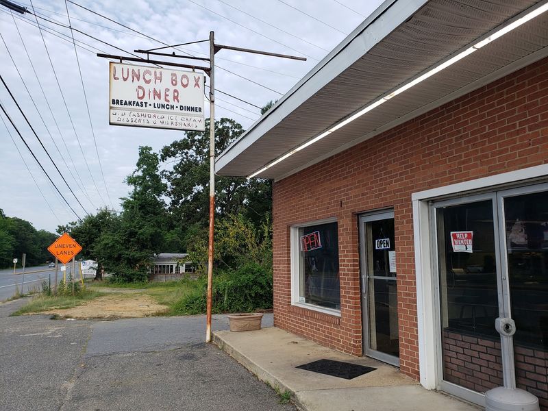 Hours, Prices, and the Parking Puzzle