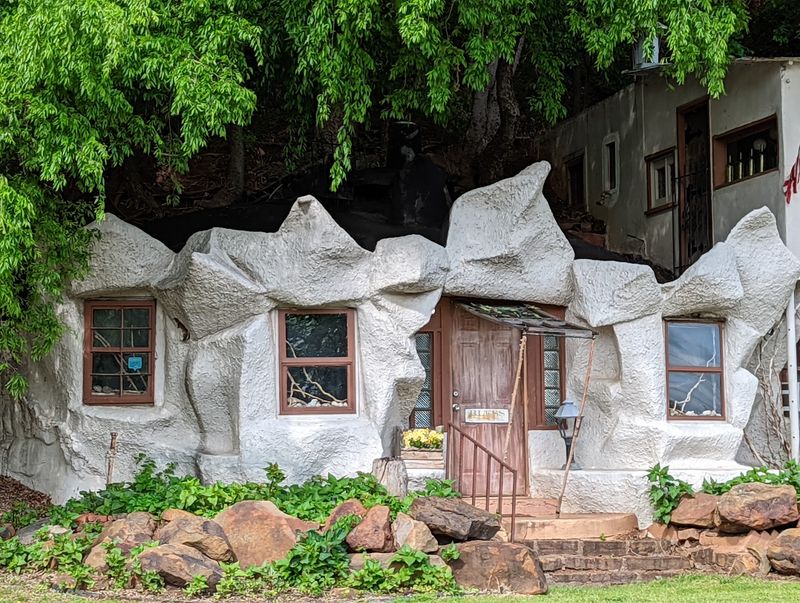 Hours, Reservations, and Planning Your Visit Hours, Reservations, and Planning Your Visit