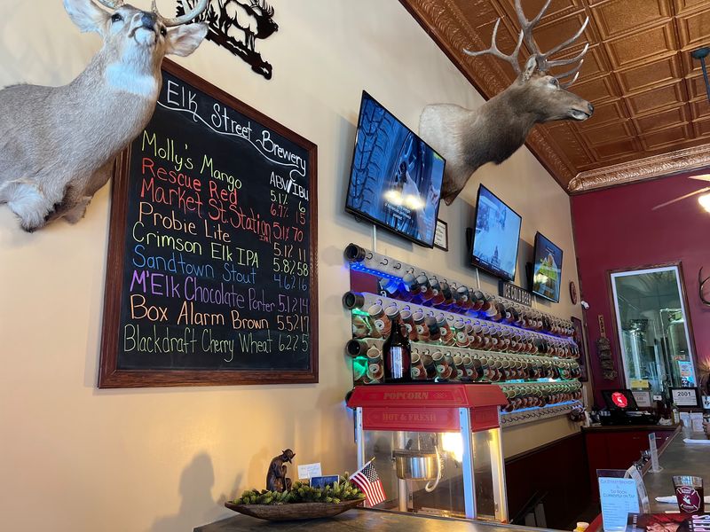 House-Made Wines That Share the Spotlight