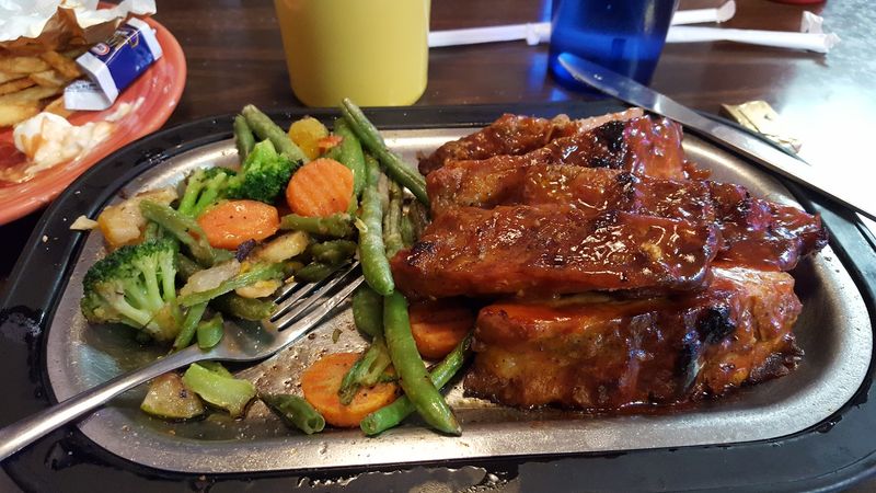 House-Smoked Ribs That People Drive Miles to Eat House-Smoked Ribs That People Drive Miles to Eat