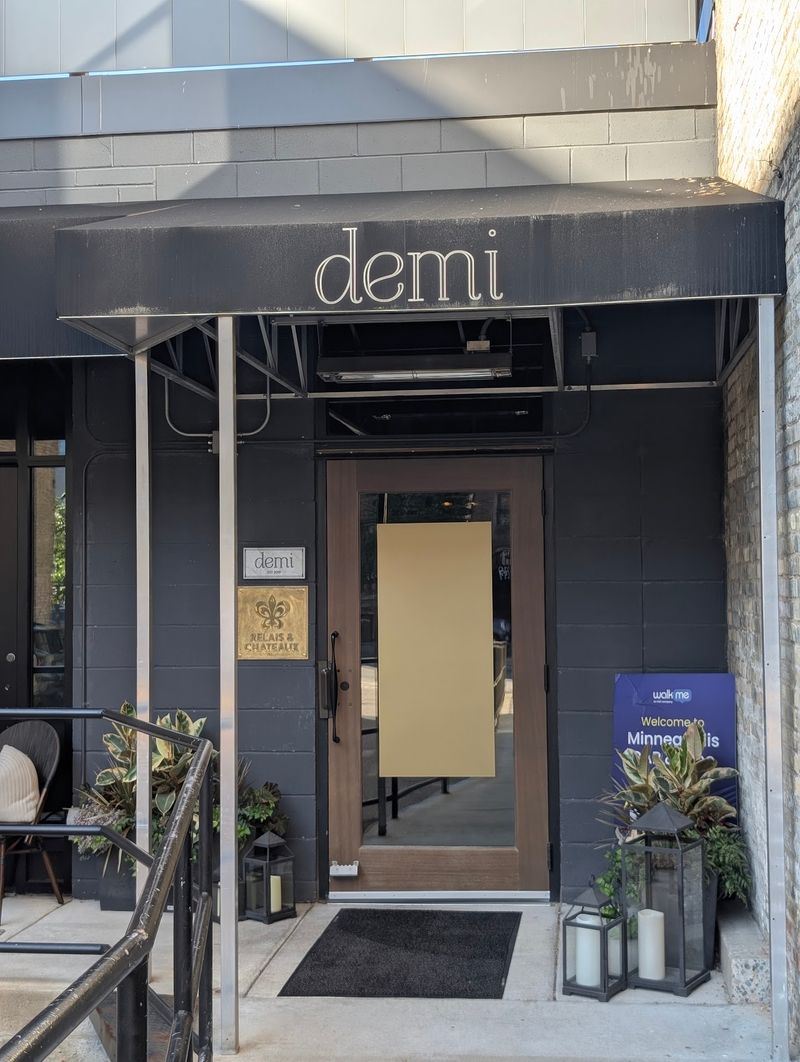 How to Plan Your Visit to Demi