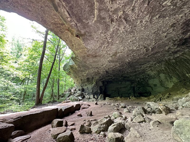 Indian Rockhouse Trail, Yellville, Arkansas Indian Rockhouse Trail, Yellville, Arkansas