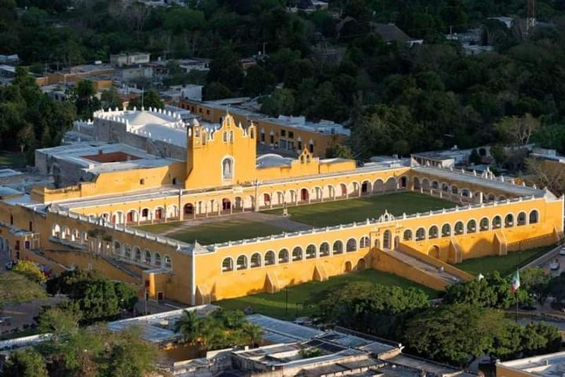Izamal, Yucatan, Mexico Izamal, Yucatan, Mexico