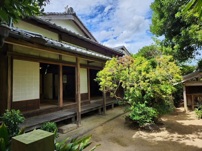 Izumi Fumoto Samurai Residences, Izumi, Japan Izumi Fumoto Samurai Residences, Izumi, Japan