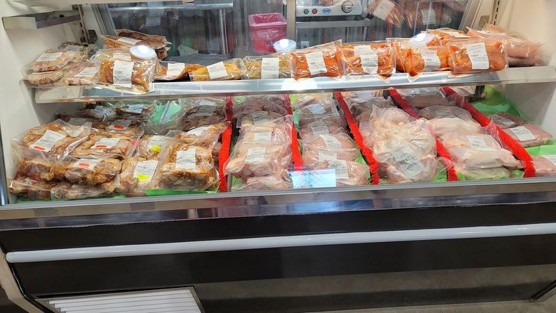 Jerky That Turns Curious Shoppers Into Regulars Jerky That Turns Curious Shoppers Into Regulars