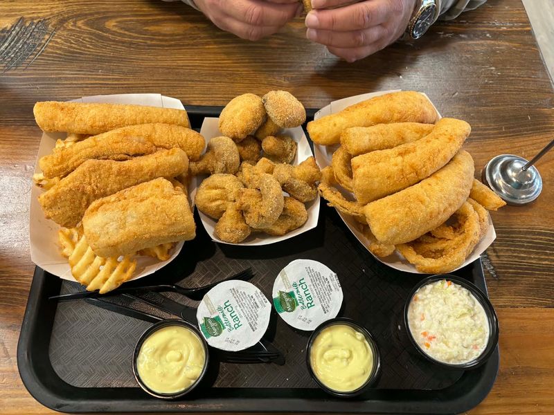 Jolly Rogers Seafood House - Port Clinton Jolly Rogers Seafood House - Port Clinton