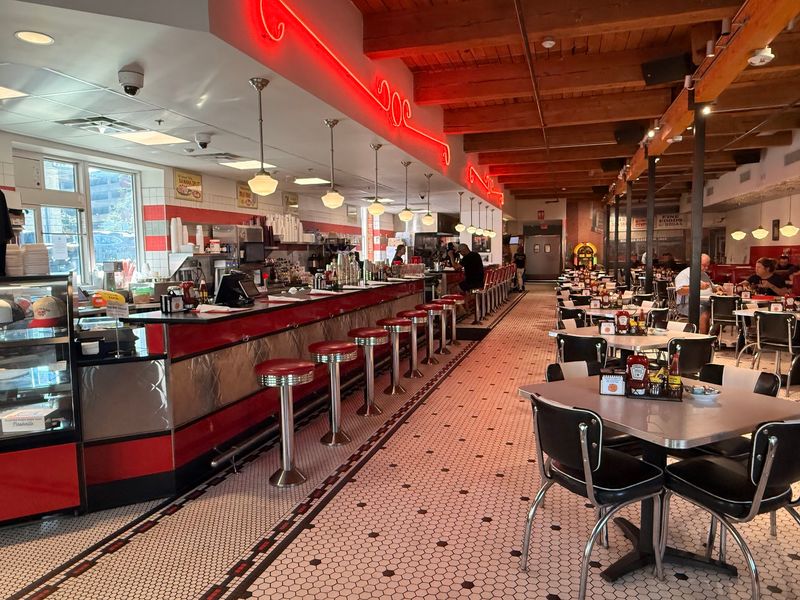 Jukeboxes, Tile, and That 50s Diner Look Jukeboxes, Tile, and That 50s Diner Look