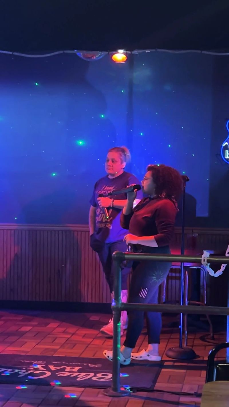 Karaoke Nights That Fill the Room Karaoke Nights That Fill the Room