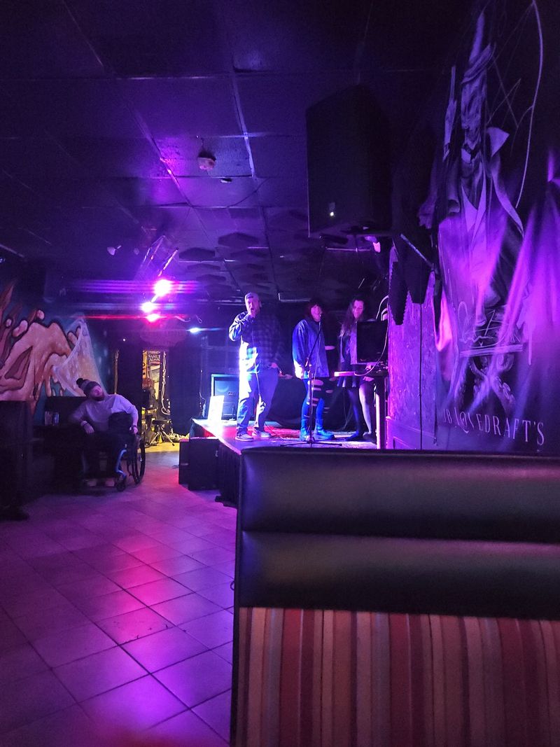 Karaoke Nights That Pull Everyone In