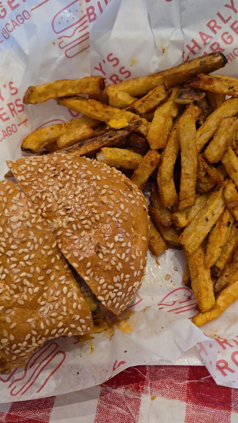 La Piña Burger Brings Unexpected Sweet Heat La Piña Burger Brings Unexpected Sweet Heat