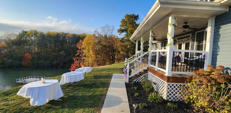 Lakeside Cabins for Families Who Want More Comfort