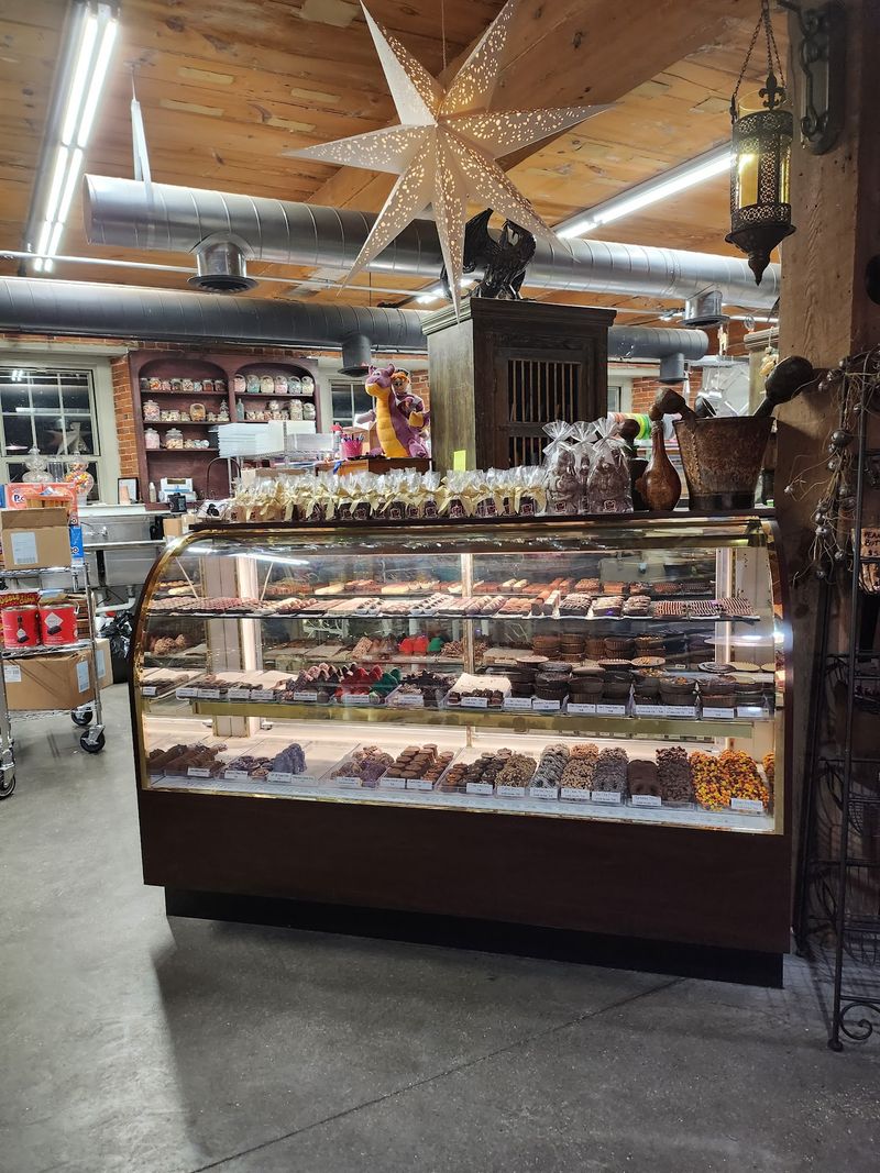 Lickee's & Chewy's Candies & Creamery, Dover, New Hampshire Lickee's & Chewy's Candies & Creamery, Dover, New Hampshire