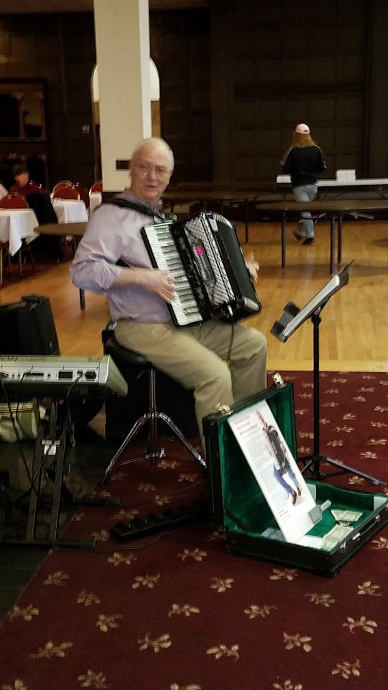 Live Music, Dancing Lessons, and Reasons to Stay Longer Live Music, Dancing Lessons, and Reasons to Stay Longer