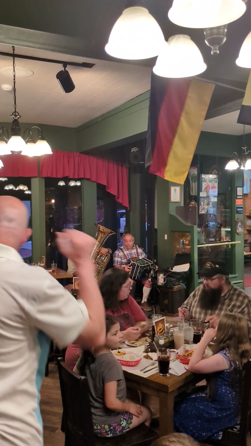 Live Oompah Music and the Polka Tradition Live Oompah Music and the Polka Tradition