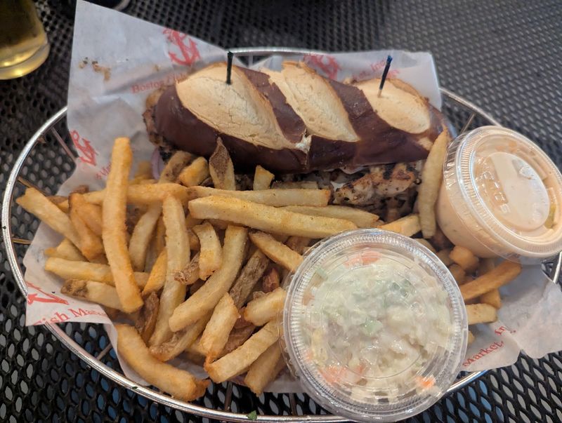 Lobster Rolls Worth the Inland Journey