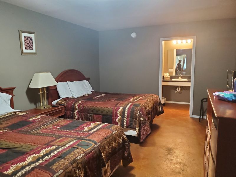 Lodging at Riverbend: Staying the Night on the River