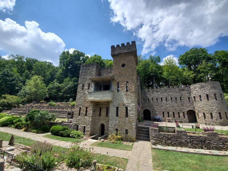 Loveland Castle (Chateau Laroche), Loveland Loveland Castle (Chateau Laroche), Loveland