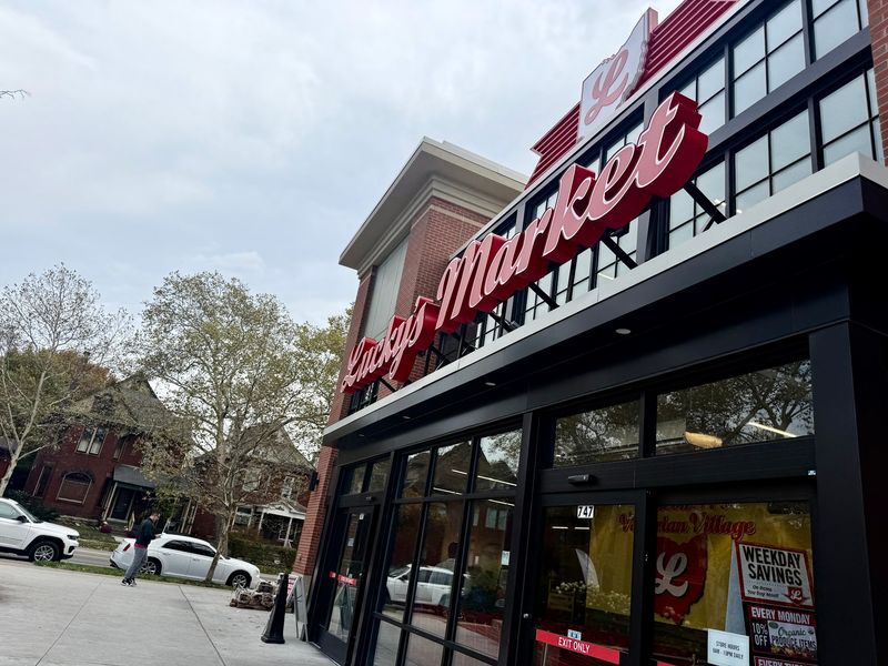 Lucky's Market, Columbus