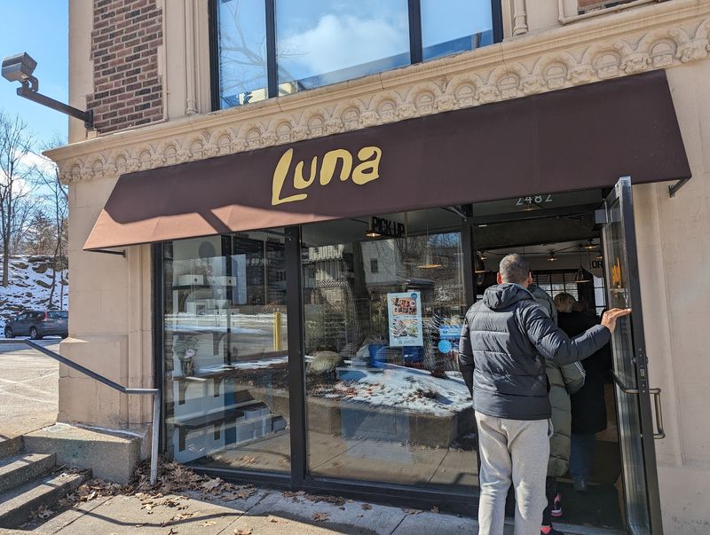 Luna Bakery Cafe, Ohio, Cleveland Heights