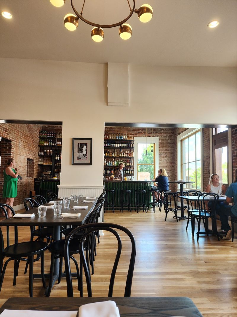 Lunch, Happy Hour, Dinner, and Late Night All Under One Roof Lunch, Happy Hour, Dinner, and Late Night All Under One Roof
