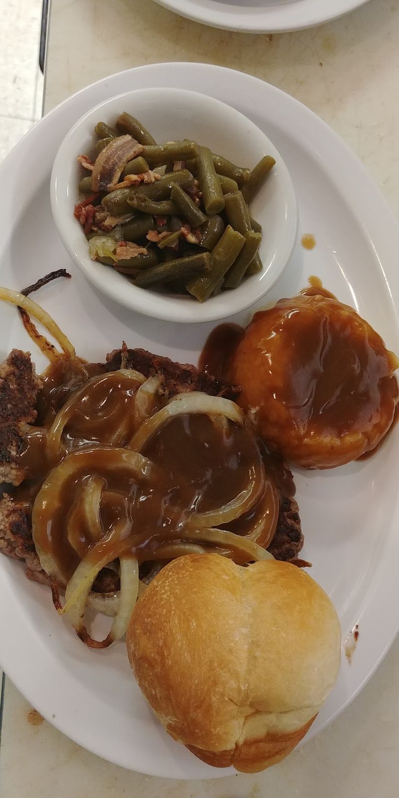 Lunch and Dinner Plates That Taste Like Someone's Grandmother Cooked Them Lunch and Dinner Plates That Taste Like Someone's Grandmother Cooked Them