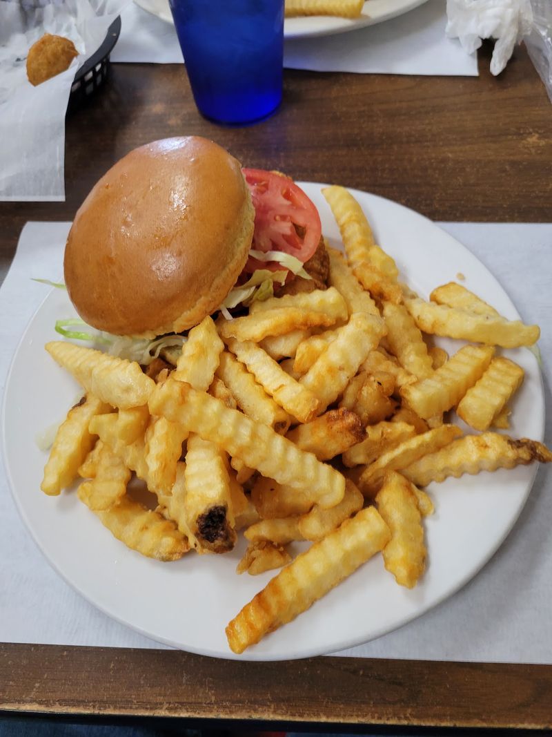 Lunch and Dinner Worth Staying Around For