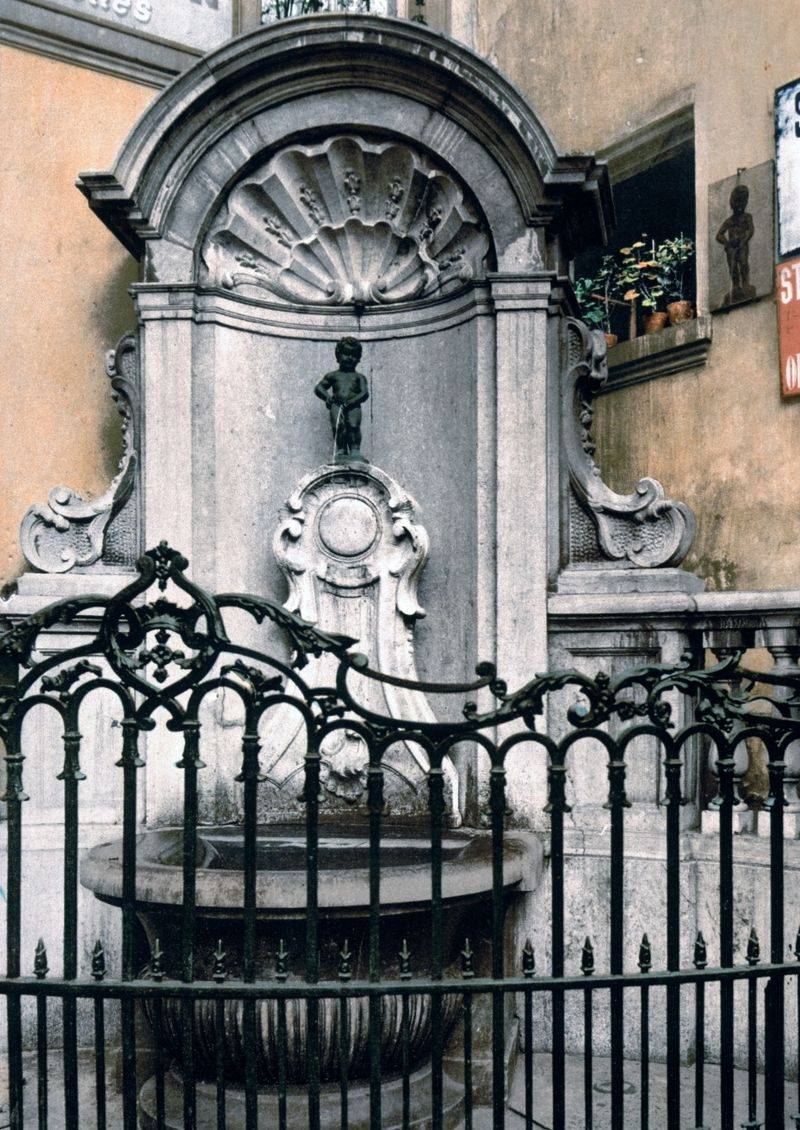 Manneken Pis - Brussels, Belgium Manneken Pis - Brussels, Belgium