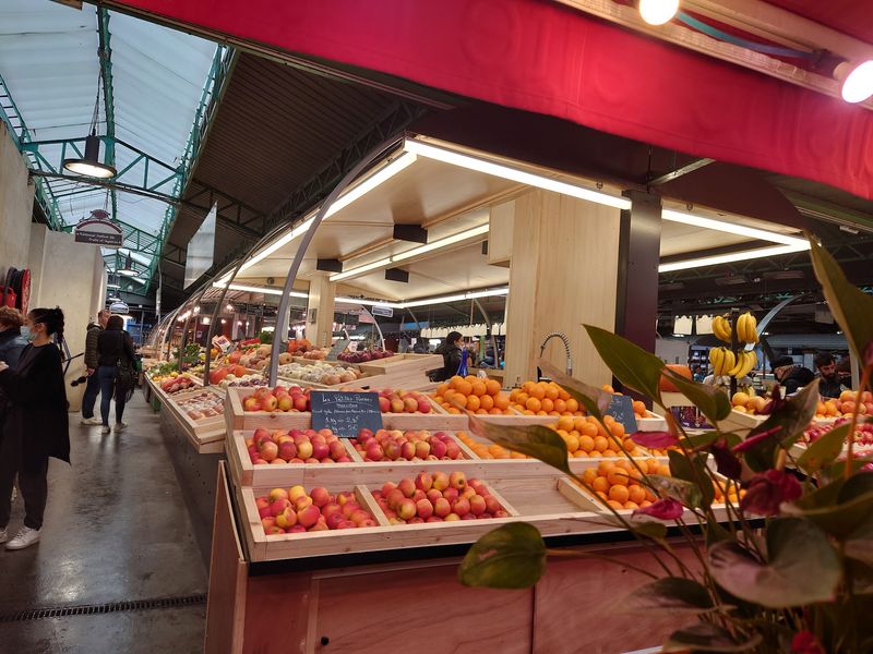 Marché Couvert des Enfants Rouges, Paris, France Marché Couvert des Enfants Rouges, Paris, France