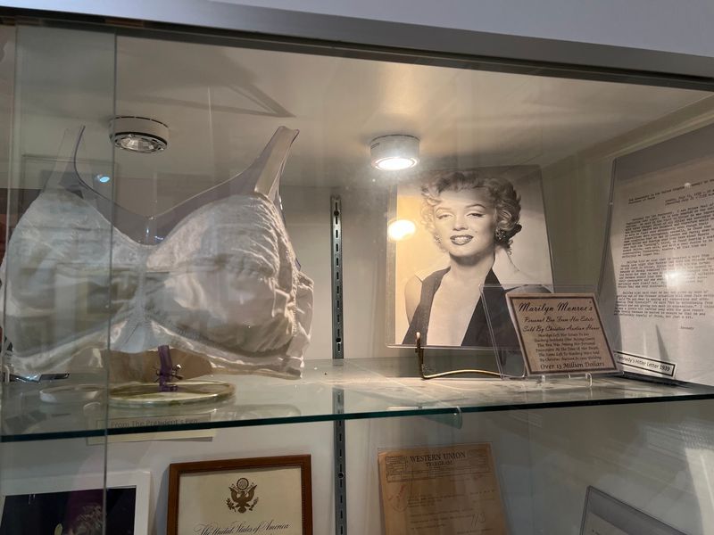 Marilyn Monroe, Elvis, and a 3,000-Year-Old Mummy Head Marilyn Monroe, Elvis, and a 3,000-Year-Old Mummy Head