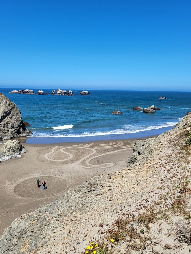 Messages Written in the Sand Messages Written in the Sand