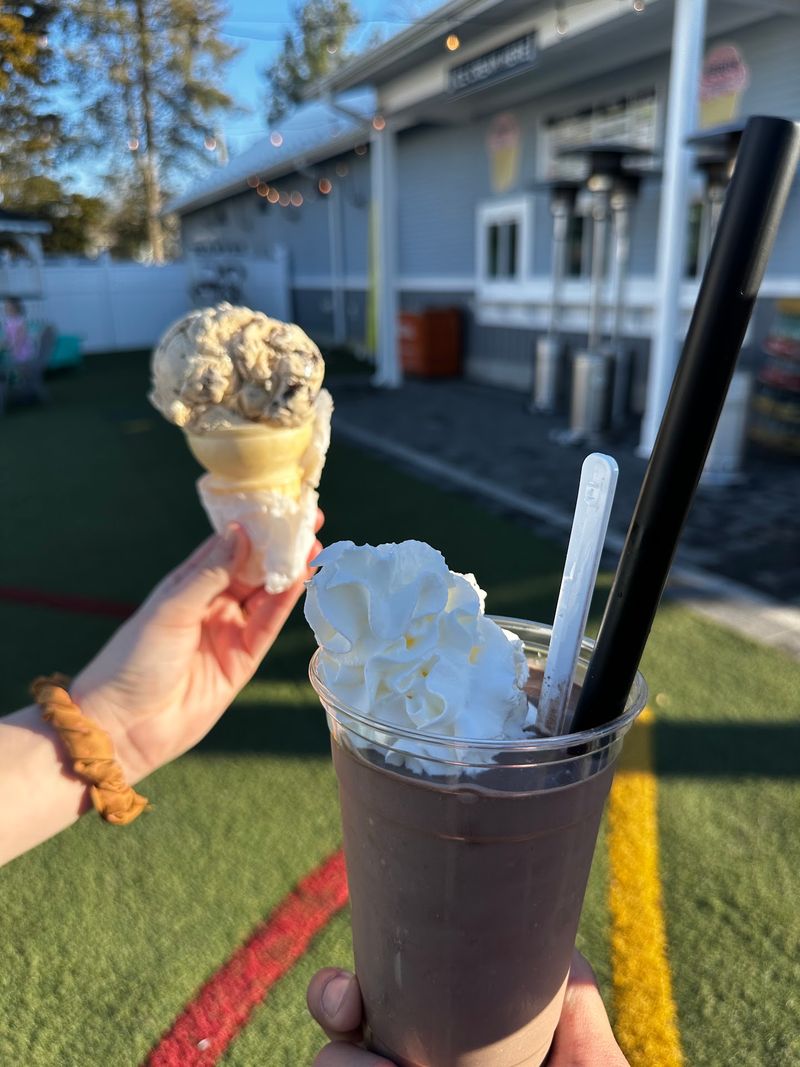 Mini Golf That Holds Its Own Mini Golf That Holds Its Own
