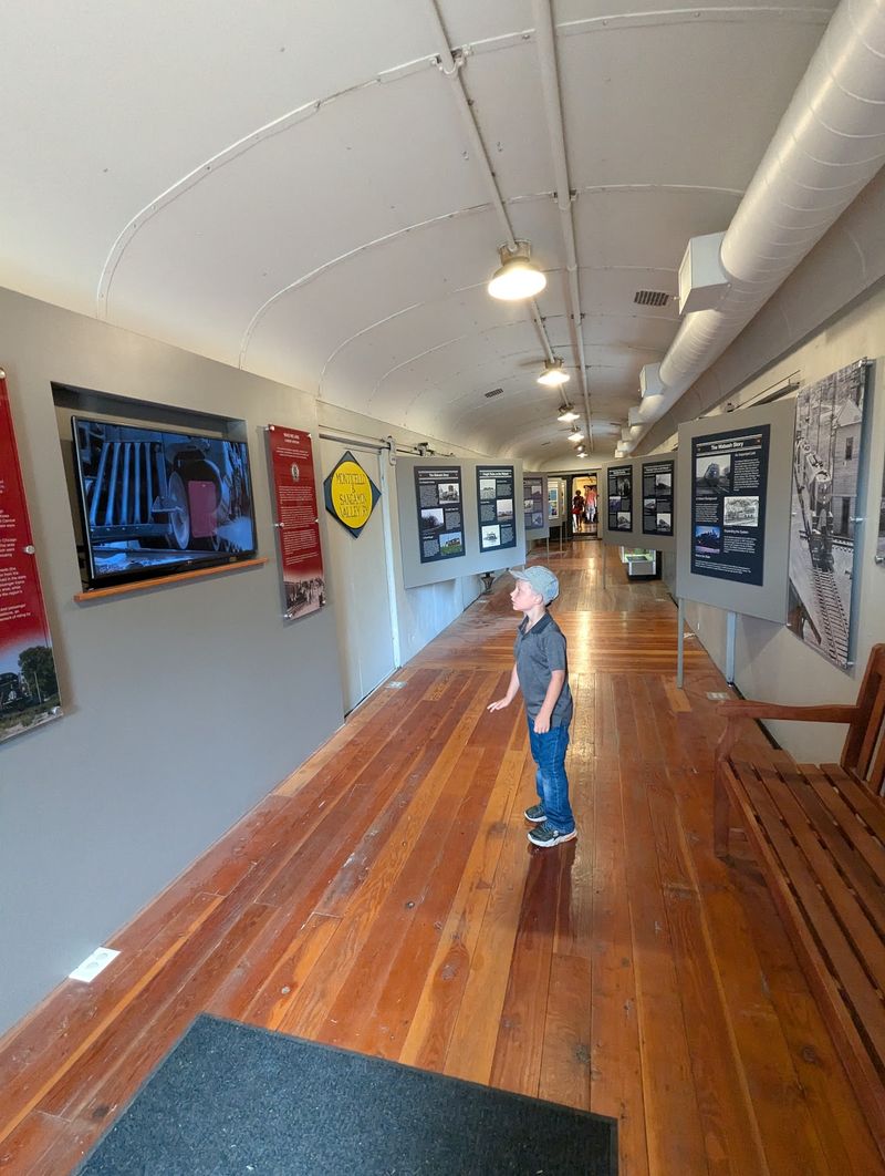 Model Trains and Interactive Exhibits for Kids Model Trains and Interactive Exhibits for Kids