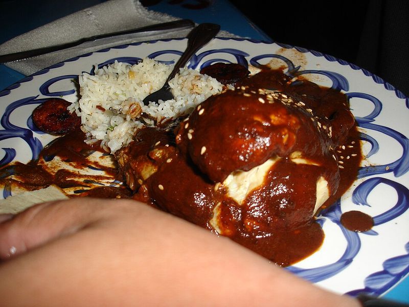 Mole Poblano, Chocolate