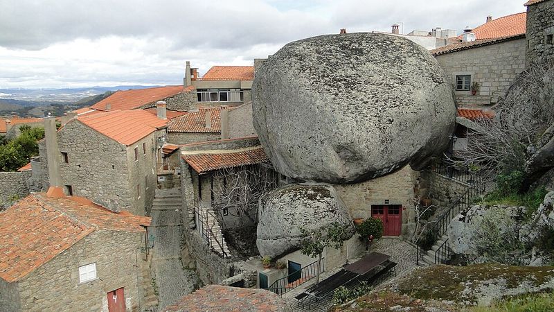 Monsanto's Boulder Houses, Portugal Monsanto's Boulder Houses, Portugal