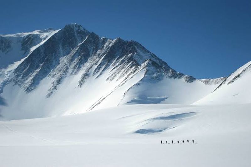 Mount Vinson (Antarctica) Mount Vinson (Antarctica)