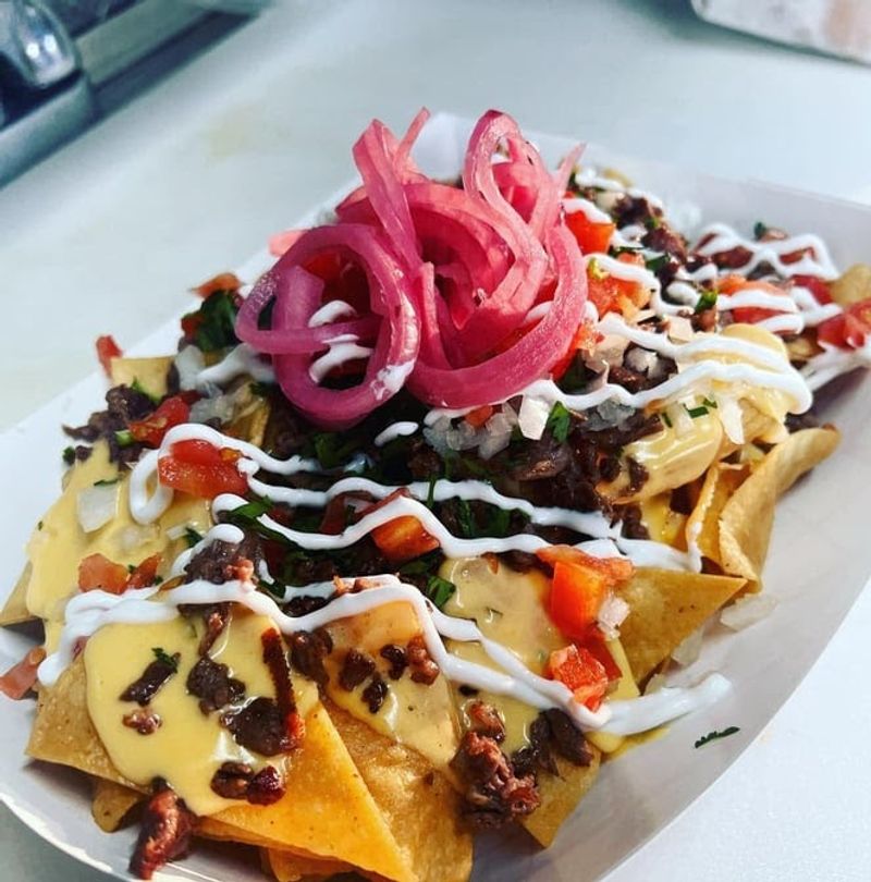 Nachos and Burritos That Earn Their Reputation Nachos and Burritos That Earn Their Reputation