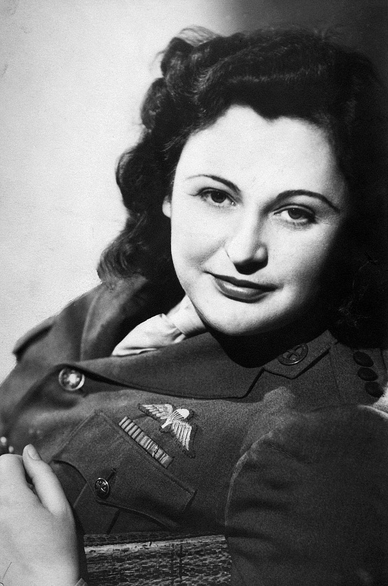 Nancy Wake: The Socialite Who Outsmarted the Gestapo Nancy Wake: The Socialite Who Outsmarted the Gestapo