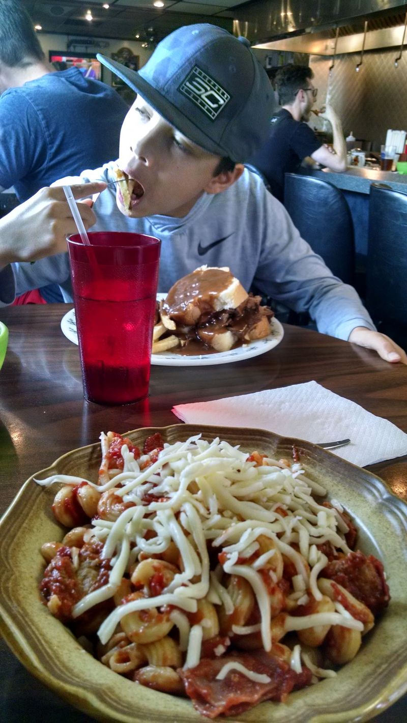 Na's Pasta: The Dish That Stopped a Food Network Host in His Tracks