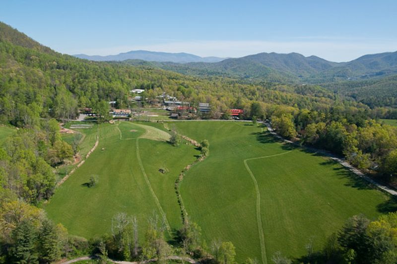 Nearby Waterfalls, Peaks, And Blue Ridge Detours Nearby Waterfalls, Peaks, And Blue Ridge Detours