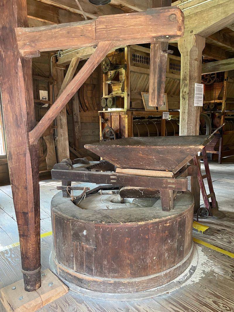 Old Machines and the Stories They Tell Old Machines and the Stories They Tell